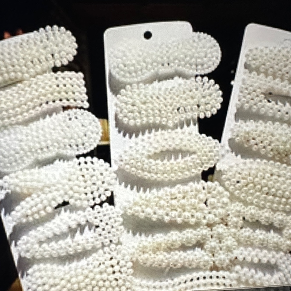 ❣️5|$25❣️Elegant White faux Pearl Hair Clips. Random 5   🆕